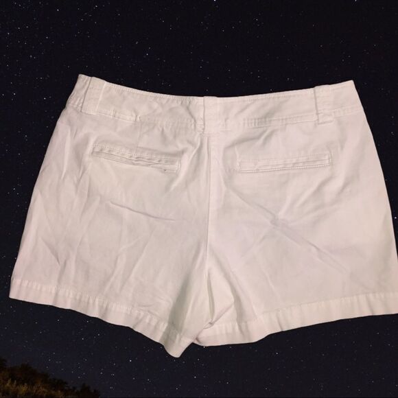New York and co. white zip front shorts - Picture 3 of 5